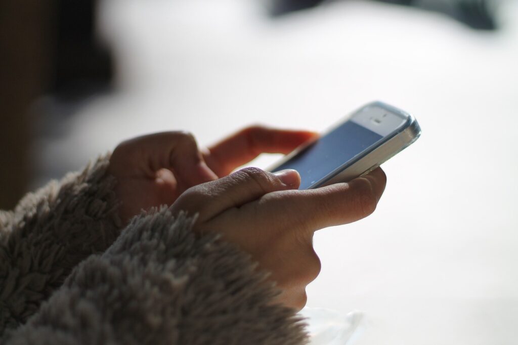 Love bombing e social network